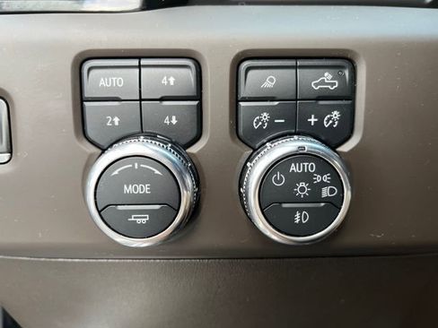 Used 2023 GMC Sierra 1500 Denali w/ Denali Reserve Package AWD/4WD image 21