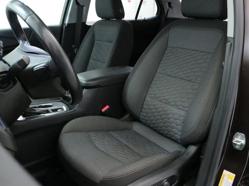 Used 2020 Chevrolet Equinox LT image 24