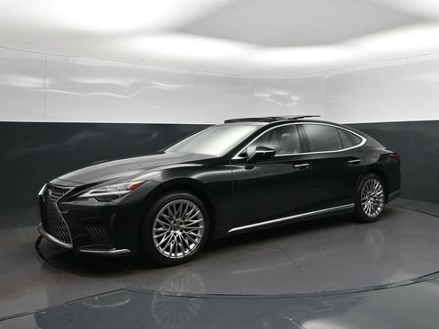 Certified 2024 Lexus LS 500 w/ Interior Upgrade Package RWD image 3