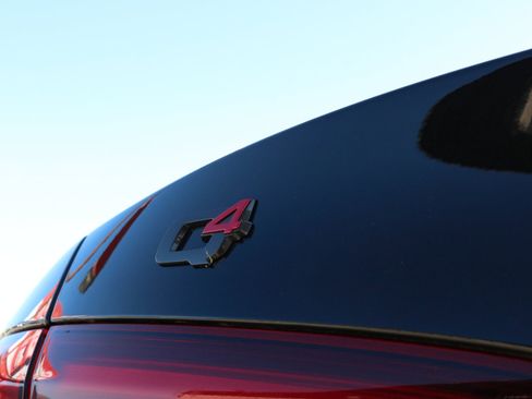 Used 2021 Alfa Romeo Giulia Ti w/ Nero Edizione image 17