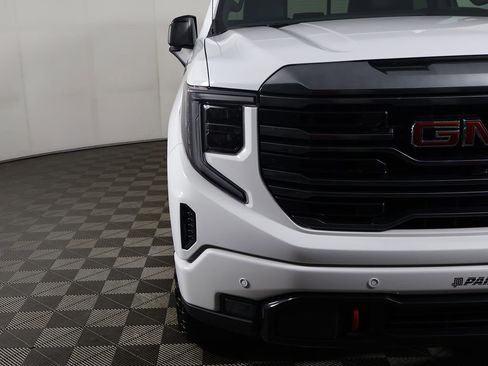 Used 2024 GMC Sierra 1500 AT4 w/ AT4 Preferred Package AWD/4WD image 14