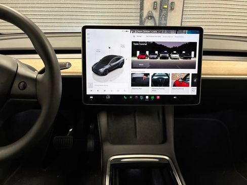 Used 2023 Tesla Model Y Long Range AWD/4WD image 17
