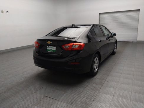 Used 2017 Chevrolet Cruze LS image 9