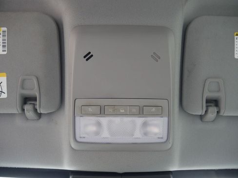 Used 2020 Chevrolet Trax LT FWD image 45
