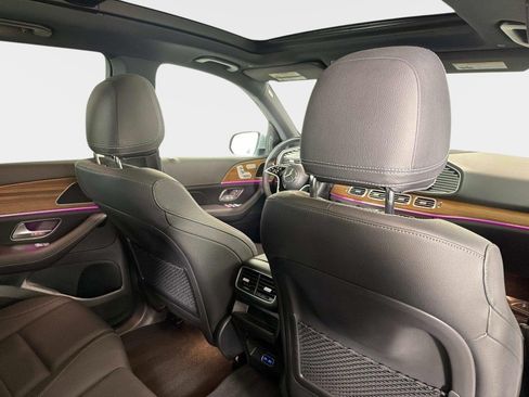 Used 2025 Mercedes-Benz GLE 450 4MATIC w/ Winter Package image 29
