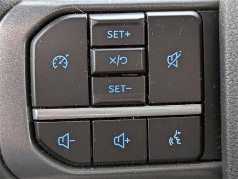 Certified 2025 Ford F350 Lariat w/ FX4 Off-Road Package image 25