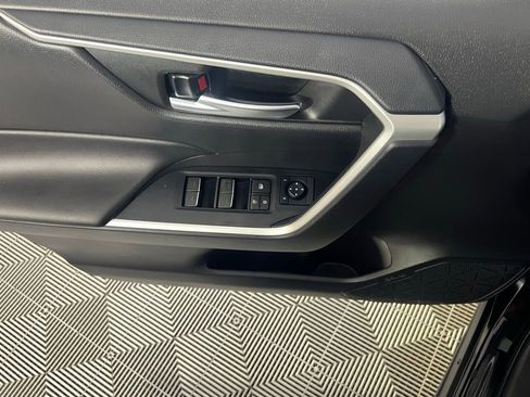 Used 2024 Toyota RAV4 XLE image 28