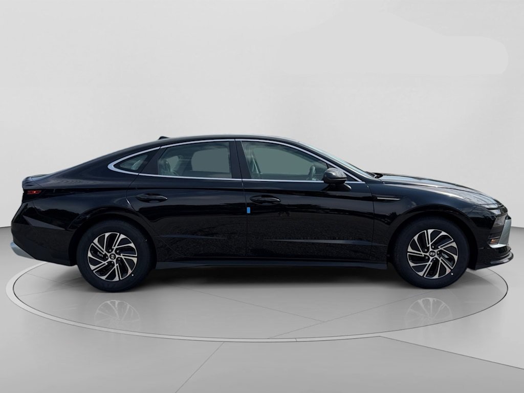 New 2026 Hyundai Sonata Blue FWD image 11