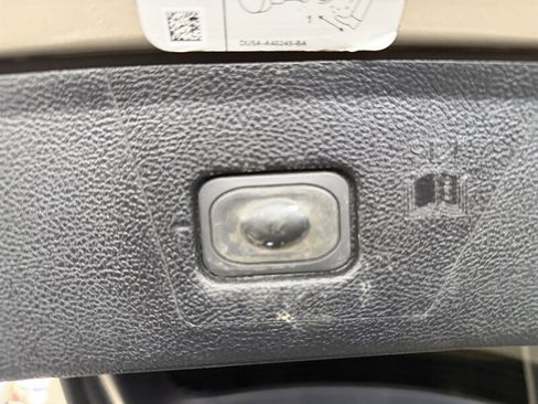 Used 2017 Ford Edge SEL w/ Equipment Group 201A image 32