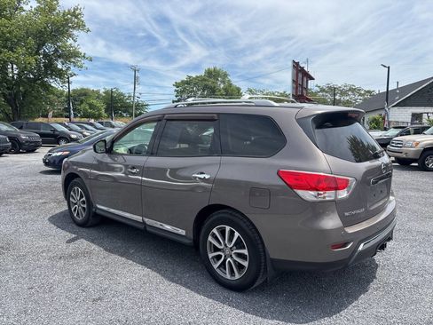 Used 2013 Nissan Pathfinder SL FWD image 10