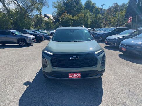 New 2026 Chevrolet Equinox LT image 2