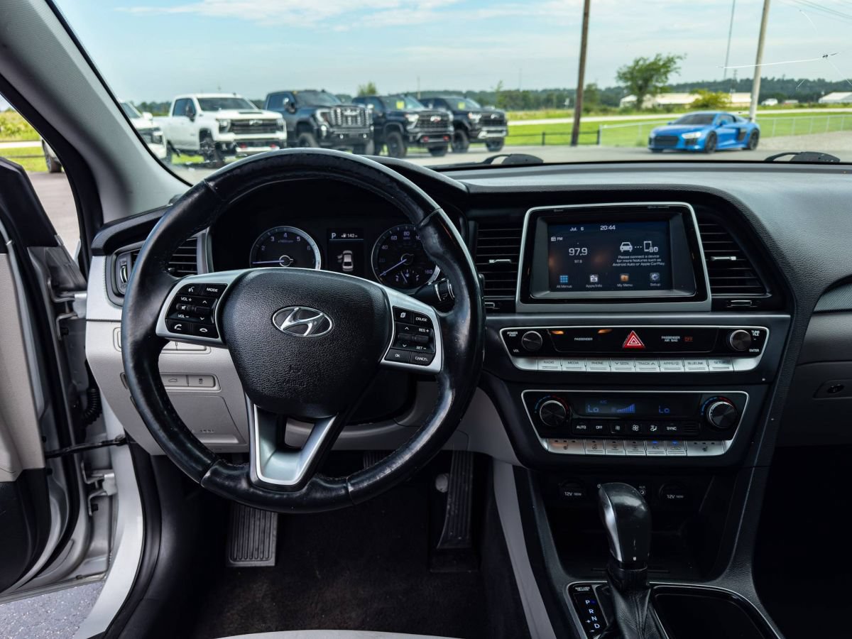 Used 2019 Hyundai Sonata SEL FWD image 10