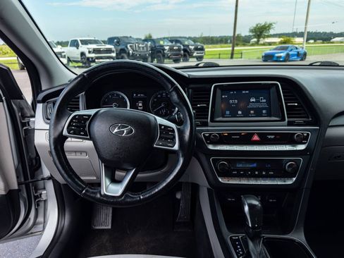 Used 2019 Hyundai Sonata SEL FWD image 10