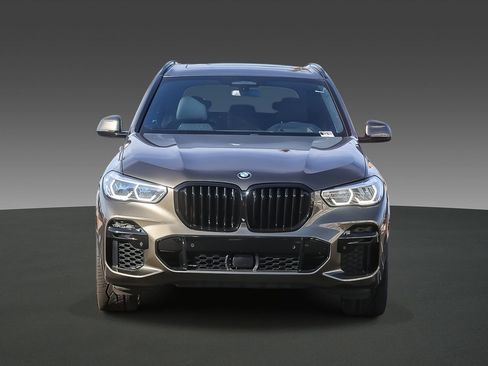 Used 2023 BMW X5 M50i w/ Executive Package image 6