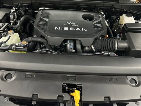 New 2025 Nissan Armada Platinum Reserve image 11