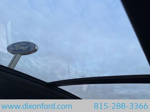 New 2026 Volkswagen Tiguan SE R-Line AWD/4WD image 19