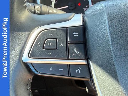 Used 2024 Toyota Highlander XLE AWD/4WD image 21