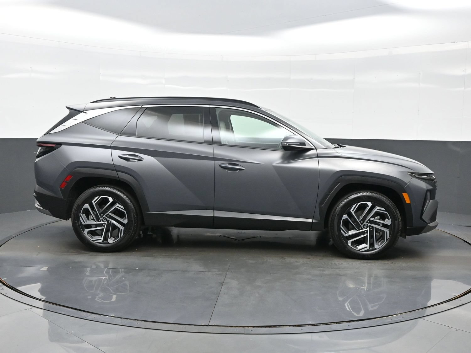 Certified 2026 Hyundai Tucson Limited AWD/4WD image 7
