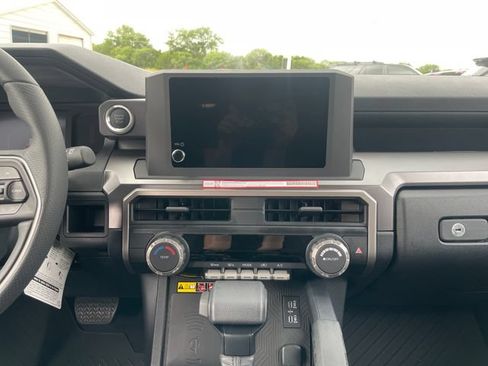 New 2026 Toyota 4Runner SR5 AWD/4WD image 16