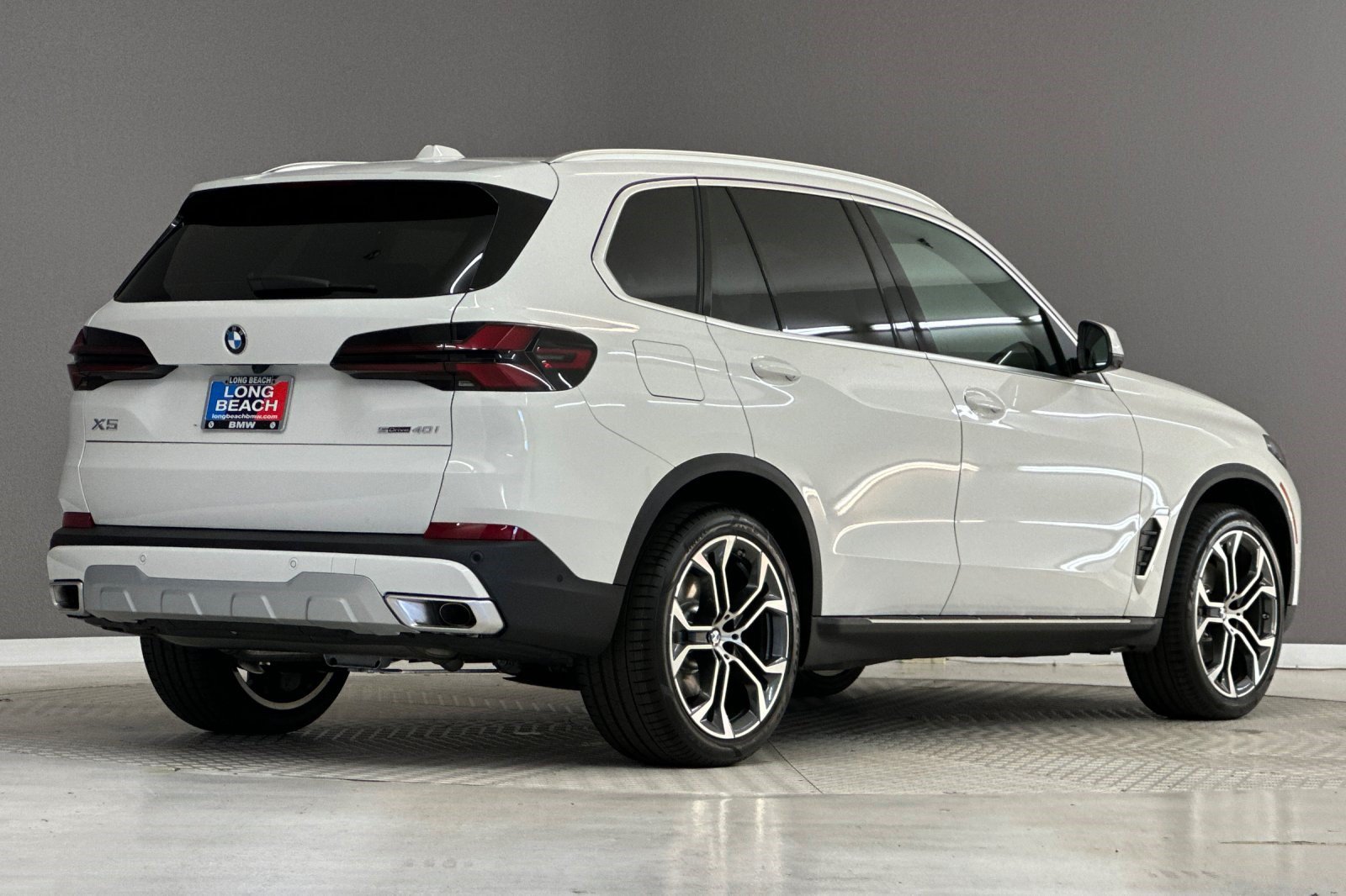 New 2026 BMW X5 sDrive40i w/ Parking Assistance Package RWD image 9