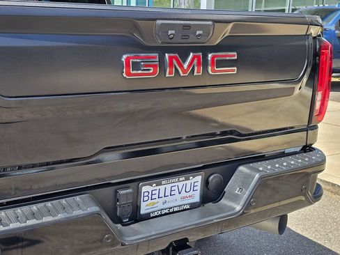 Used 2021 GMC Sierra 3500 Denali w/ Denali Ultimate Package AWD/4WD image 16