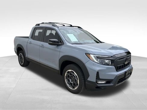 Used 2024 Honda Ridgeline TrailSport image 3