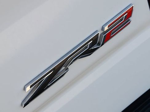 Used 2023 Chevrolet Silverado 1500 ZR2 image 9