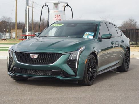 Used 2025 Cadillac CT5 Sport image 25