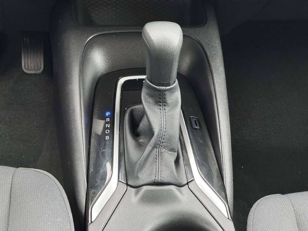 Used 2025 Toyota Corolla LE FWD image 6