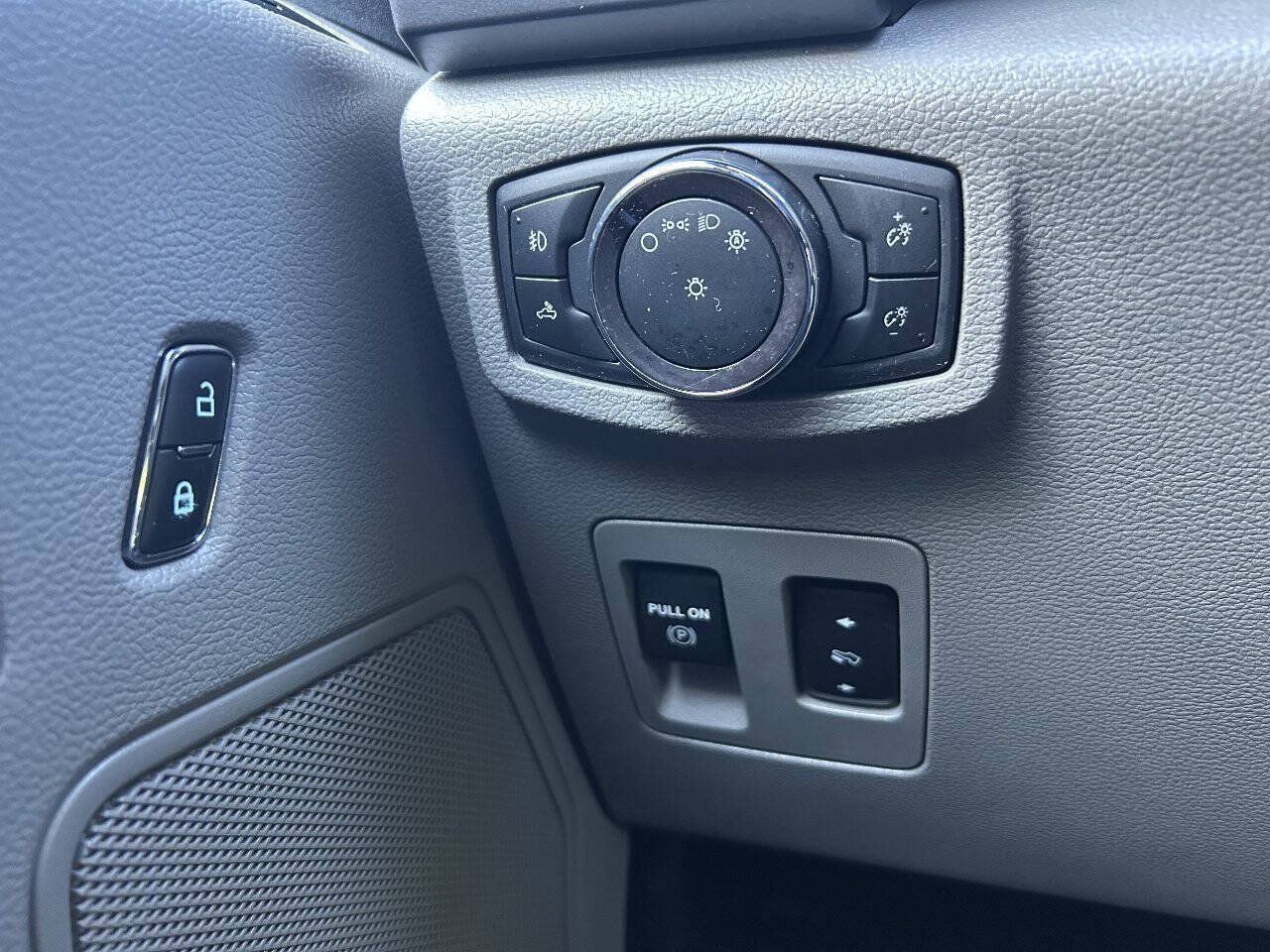 Used 2019 Ford F150 XLT w/ Equipment Group 302A Luxury RWD image 15