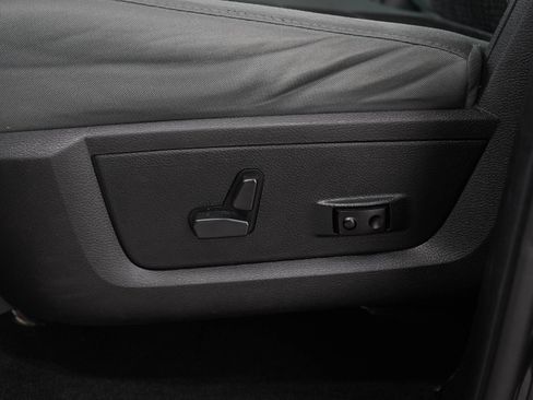 Used 2016 RAM 1500 Big Horn AWD/4WD image 25