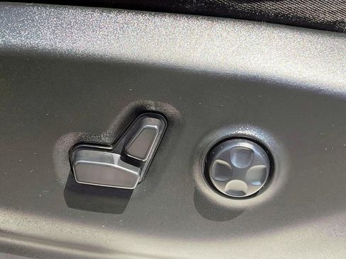 Certified 2023 Chrysler Pacifica Touring-L FWD image 20