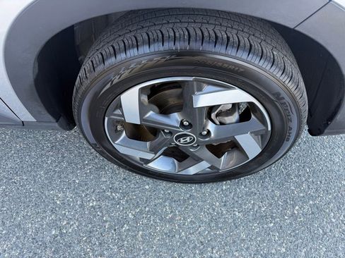 Certified 2026 Hyundai Venue SEL image 11
