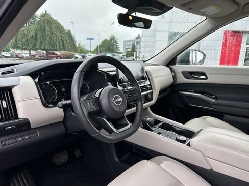 Certified 2024 Nissan Pathfinder SL AWD/4WD image 12