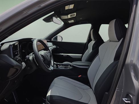 New 2026 Lexus TX 500h AWD image 20
