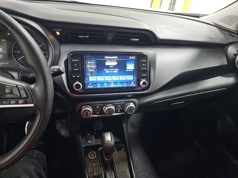 Used 2024 Nissan Kicks SV image 5