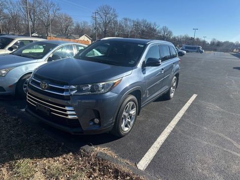 Used 2017 Toyota Highlander Limited w/ Protection Package #3 image 1