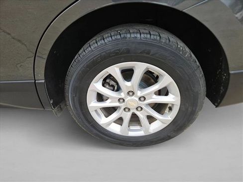 Used 2018 Chevrolet Equinox LS image 9
