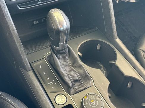 Used 2018 Volkswagen Atlas SE AWD/4WD image 19
