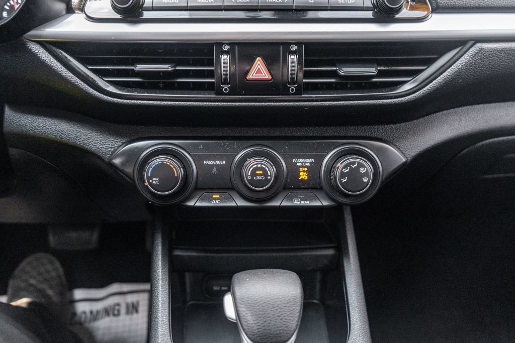 Used 2024 Kia Forte LXS w/ LXS Technology Package FWD image 25