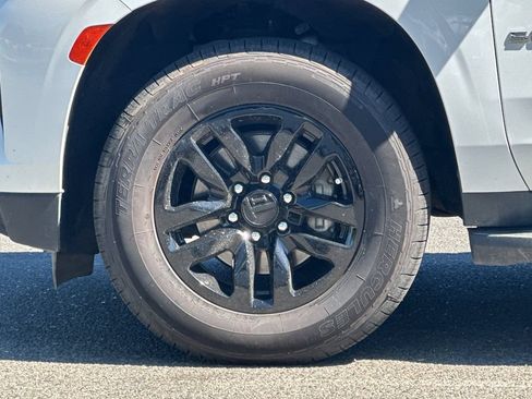 Used 2024 Chevrolet Suburban LT AWD/4WD image 27