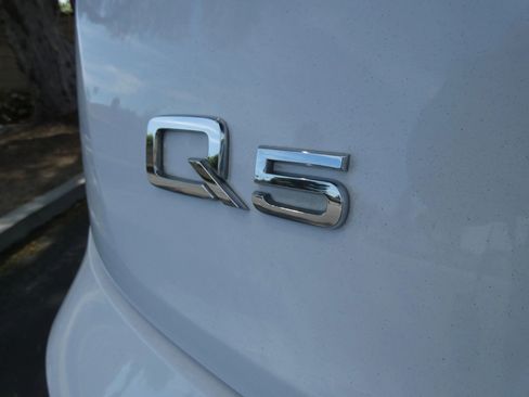 Used 2020 Audi Q5 e Premium Plus image 76