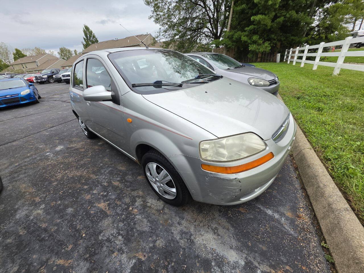 Used 2004 Chevrolet Aveo Hatchback FWD image 8