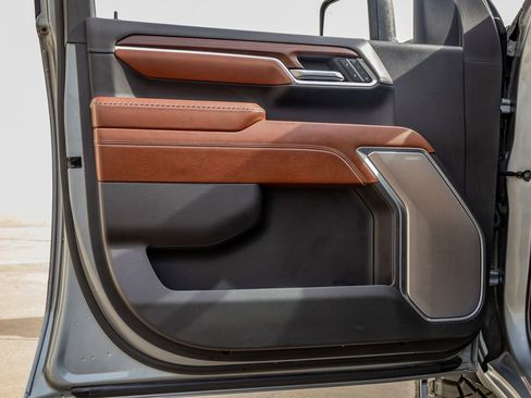 Used 2024 GMC Sierra 2500 Denali Ultimate image 35