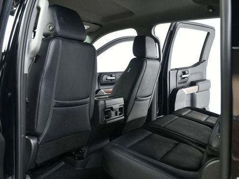 Used 2021 Chevrolet Silverado 1500 LT Trail Boss w/ Convenience Package II image 33