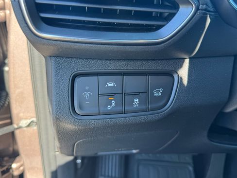 Used 2020 Hyundai Santa Fe Limited image 25