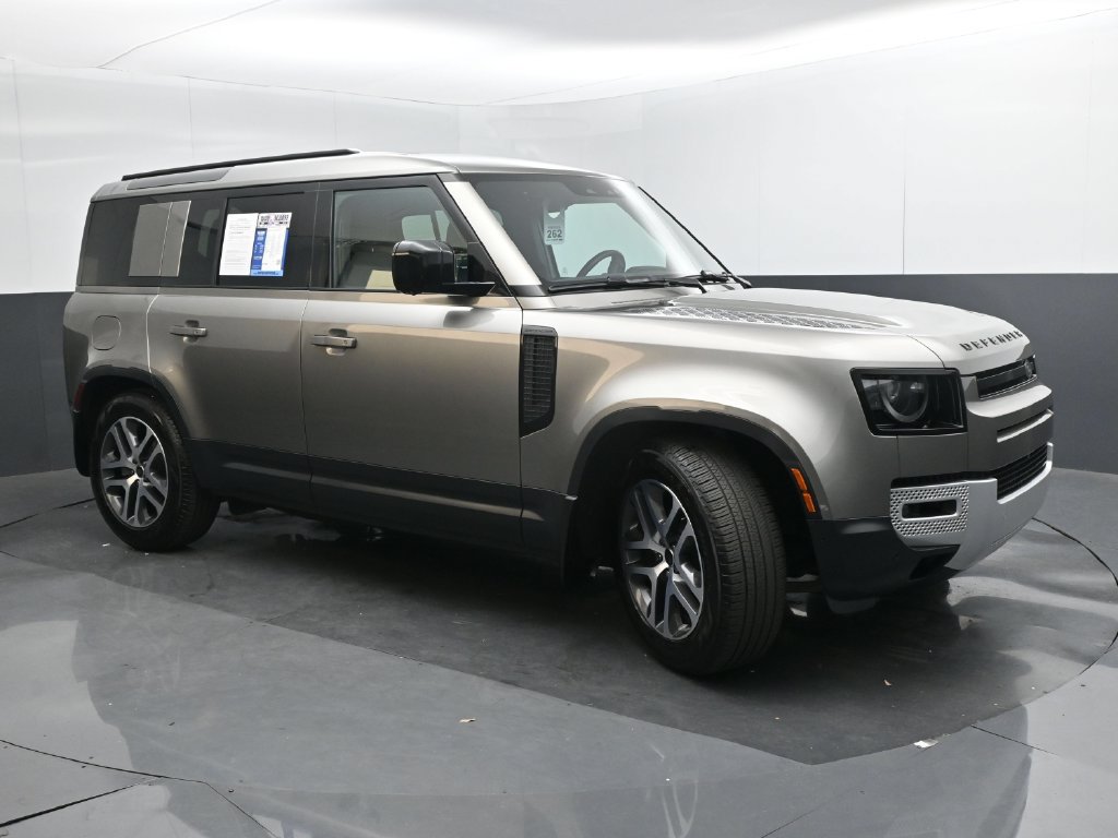Used 2025 Land Rover Defender 110 S AWD/4WD image 33