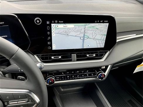 New 2026 Chevrolet Equinox LT w/ Convenience Package II image 11