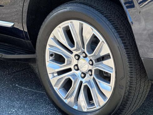 Used 2022 GMC Yukon Denali AWD/4WD image 8
