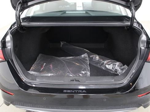 Used 2023 Nissan Sentra SR FWD image 38